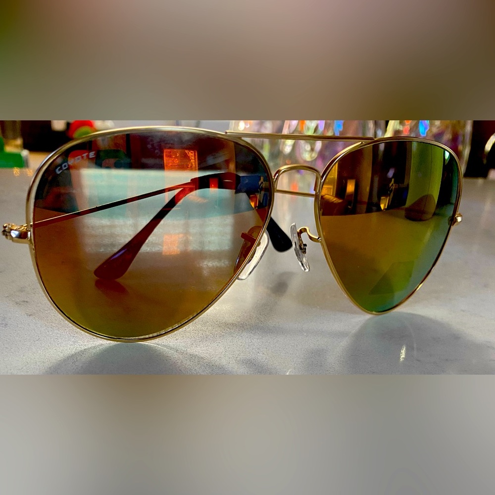 Coyote sunglasses make & female. Brand new